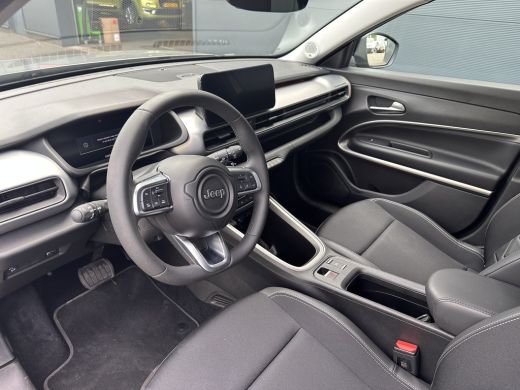 Jeep Avenger 110PK e-Hybrid e-DCT6 Summit (Elektr. achterklep - Navigatie - Camera - PDC) ActivLease financial lease