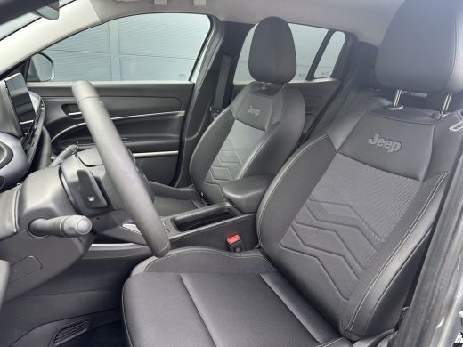 Jeep Avenger 110PK e-Hybrid e-DCT6 Summit (Elektr. achterklep - Navigatie - Camera - PDC) ActivLease financial lease