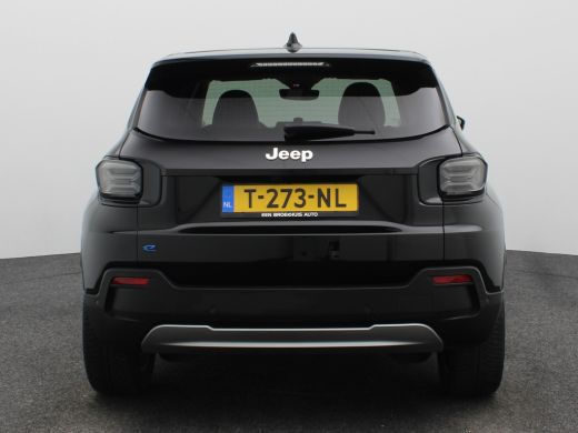 Jeep Avenger 1st Edition 54 kWh SOH 95% | Stoelverwarming | Camera | Parkeersensoren Voor en Achter | Apple Ca... ActivLease financial lease