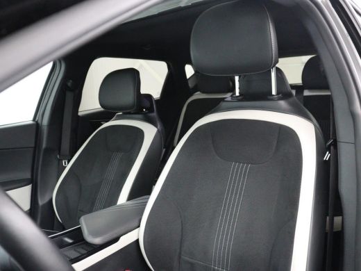 Kia EV6 | SOH 93,5% | Panoramadak | Stuur en stoelverwarming | Stoelverkoeling | Adaptive cruise | Lane a... ActivLease financial lease
