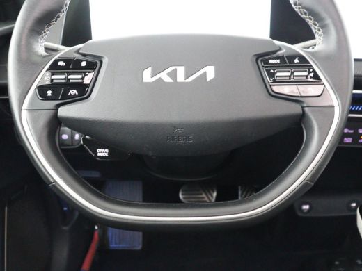 Kia EV6 | SOH 93,5% | Panoramadak | Stuur en stoelverwarming | Stoelverkoeling | Adaptive cruise | Lane a... ActivLease financial lease