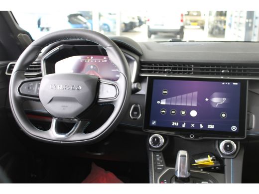 Lynk & Co 01 1.5 | SOH 93% | Infinity sound | 360 Camera | Schuif-kanteldak | Elektrische achterklep | ActivLease financial lease