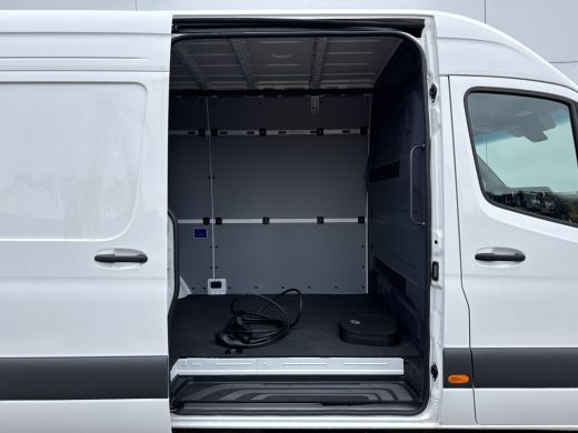 Mercedes-Benz eSprinter 314 Pro 81kWh L2H2 313km WLTP 2000kg Trekvermogen 115kw Snelladen Adaptieve Cruise Widescreen Camera ActivLease financial lease