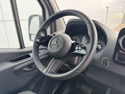 Mercedes-Benz eSprinter 314 Pro 81kWh L2H2 313km WLTP 2000kg Trekvermogen 115kw Snelladen Adaptieve Cruise Widescreen Camera ActivLease financial lease