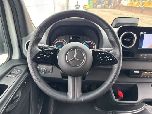 Mercedes-Benz eSprinter 314 Pro 81kWh L2H2 313km WLTP 2000kg Trekvermogen 115kw Snelladen Adaptieve Cruise Widescreen Camera ActivLease financial lease