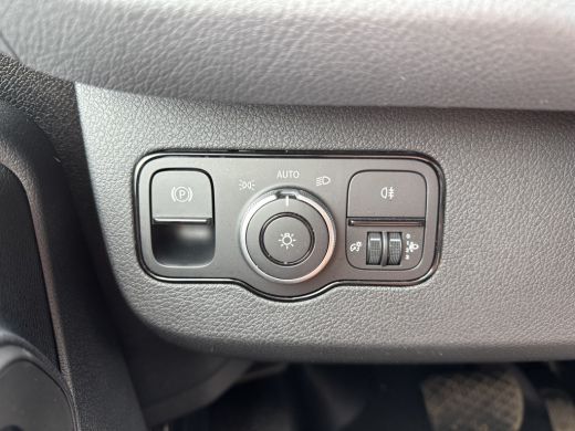 Mercedes-Benz eSprinter 314 Pro 81kWh L2H2 313km WLTP 2000kg Trekvermogen 115kw Snelladen Adaptieve Cruise Widescreen Camera ActivLease financial lease