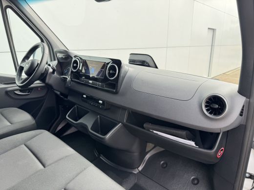 Mercedes-Benz eSprinter 314 Pro 81kWh L2H2 313km WLTP 2000kg Trekvermogen 115kw Snelladen Adaptieve Cruise Widescreen Camera ActivLease financial lease