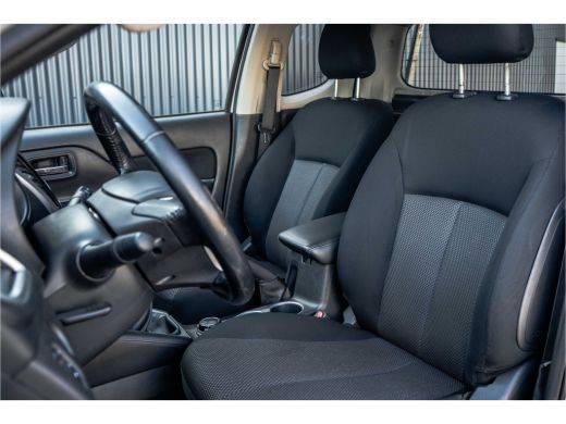 Mitsubishi L200 4X4 | Camera | Cruise | 1e Eigenaar | Airco | Trekhaak ActivLease financial lease