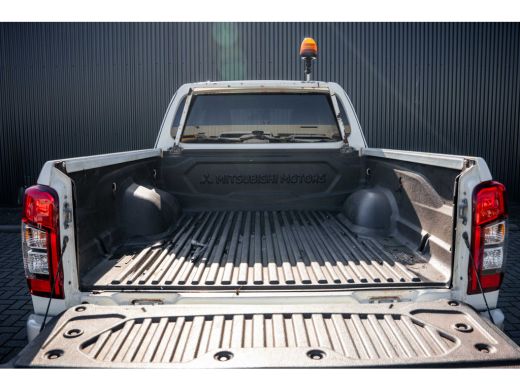 Mitsubishi L200 4X4 | Camera | Cruise | 1e Eigenaar | Airco | Trekhaak ActivLease financial lease