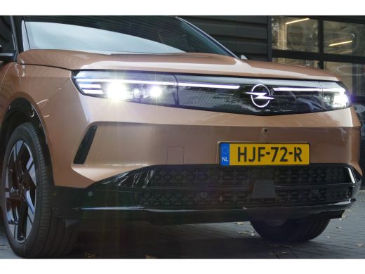 Opel Grandland EV 73KWH 213PK GS AUTOMAAT / CAMERA V+A / PANO.DAK / STOEL-STUURVERWARMING / CARPLAY / SOH 96,25%... ActivLease financial lease