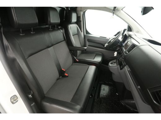 Opel Vivaro-e L2H1 75 kWh Long Range | Snelladen | SOH 96% | 3 Zits | Airco | Cruise | Carplay | Parkeersens. ActivLease financial lease