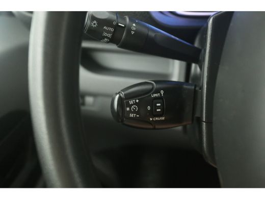 Opel Vivaro-e L2H1 75 kWh Long Range | Snelladen | SOH 96% | 3 Zits | Airco | Cruise | Carplay | Parkeersens. ActivLease financial lease