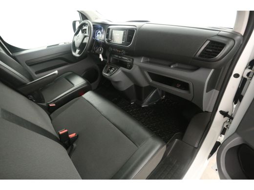 Opel Vivaro-e L2H1 75 kWh Long Range | Snelladen | SOH 96% | 3 Zits | Airco | Cruise | Carplay | Parkeersens. ActivLease financial lease