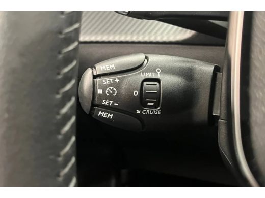 Peugeot 2008 1.2 Hybrid 136 Style Climate | Carplay | Cruise | Parkeersensoren Achter | LED | DAB| Airco (auto... ActivLease financial lease
