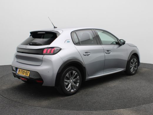 Peugeot e-208 EV Allure 50 kWh | SOH 93% | Carplay | Cruise | Parkeersensoren | Clima | ActivLease financial lease