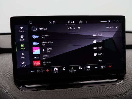 Skoda Enyaq iV 60 180 Pk | Stoel/Stuurverwarming | Adaptive Cruise | Camera | Warmtepomp | Half Leer | CarPlay |... ActivLease financial lease