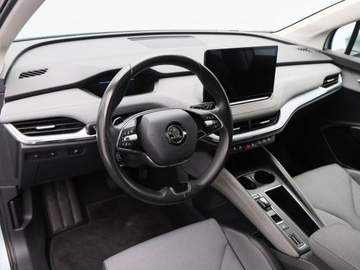 Skoda Enyaq iV 60 180 Pk | Stoel/Stuurverwarming | Adaptive Cruise | Camera | Warmtepomp | Half Leer | CarPlay |... ActivLease financial lease