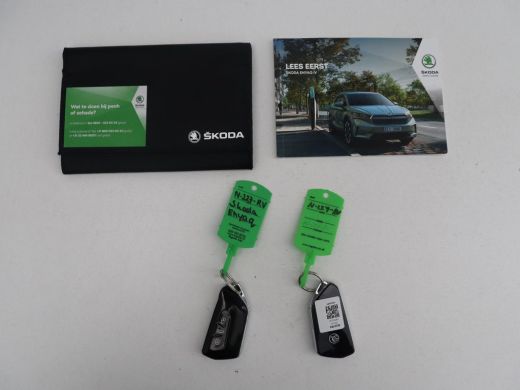 Skoda Enyaq iV | SOH 93,2% | Cruise control | Carplay | Navigatie | Camera | Park assist | Sfeerverlichting | Vi... ActivLease financial lease