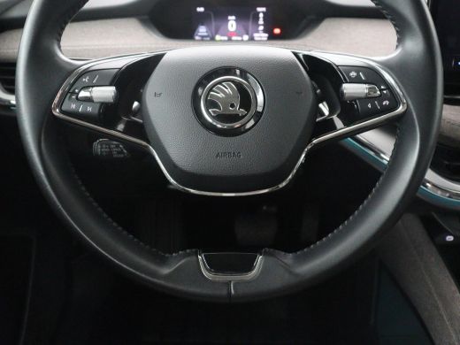 Skoda Enyaq iV | SOH 93,2% | Cruise control | Carplay | Navigatie | Camera | Park assist | Sfeerverlichting | Vi... ActivLease financial lease