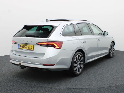 Skoda Octavia Combi 1.0 TSI Business Edition Plus | Panodak | Trekhaak elk. wegkl. | Camera | Elk. A-klep | Pri... ActivLease financial lease