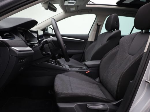 Skoda Octavia Combi 1.0 TSI Business Edition Plus | Panodak | Trekhaak elk. wegkl. | Camera | Elk. A-klep | Pri... ActivLease financial lease