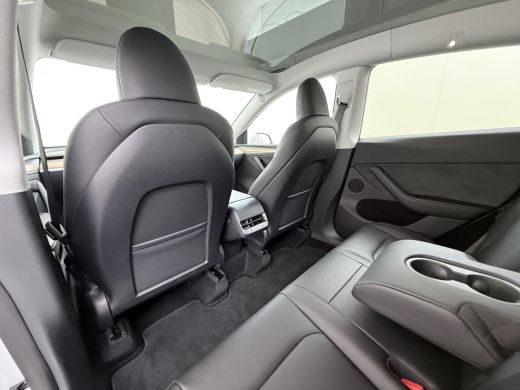 Tesla Model Y Long Range AWD 75 kWh VAN:42.900,- VOOR:39.877,- UW HERFSTVOORDEEL:3.023,- SOH 94,8% | TESLA FABR... ActivLease financial lease