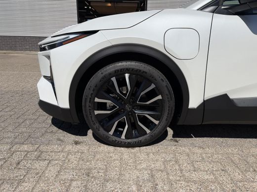 Toyota C-HR+ First Edition 77 kWh ActivLease financial lease
