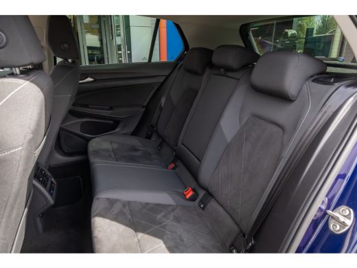 Volkswagen Golf 1.5 eTSI Style | Apple Carplay/Android Auto | Elektrische bedienbare/ Massage/Geheugen Stoelen | ... ActivLease financial lease