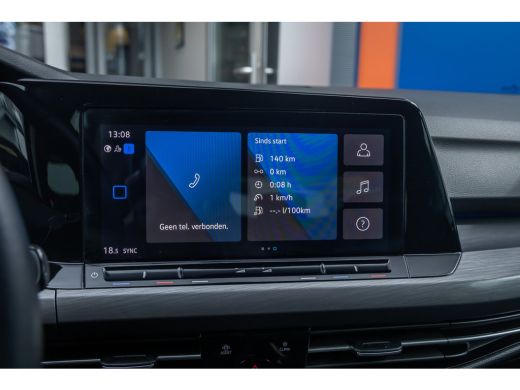 Volkswagen Golf 1.5 eTSI Style | Apple Carplay/Android Auto | Elektrische bedienbare/ Massage/Geheugen Stoelen | ... ActivLease financial lease
