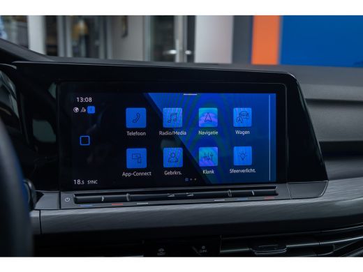 Volkswagen Golf 1.5 eTSI Style | Apple Carplay/Android Auto | Elektrische bedienbare/ Massage/Geheugen Stoelen | ... ActivLease financial lease
