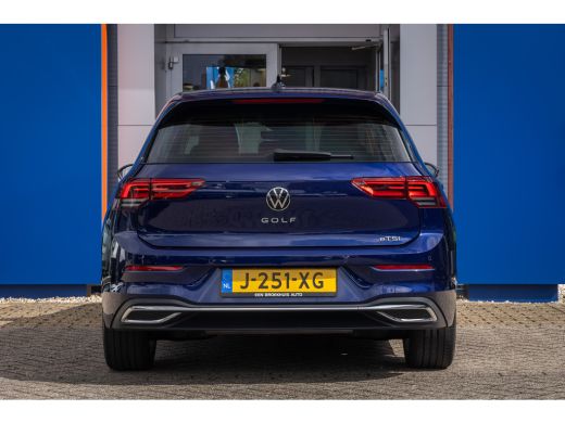 Volkswagen Golf 1.5 eTSI Style | Apple Carplay/Android Auto | Elektrische bedienbare/ Massage/Geheugen Stoelen | ... ActivLease financial lease