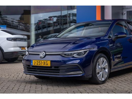 Volkswagen Golf 1.5 eTSI Style | Apple Carplay/Android Auto | Elektrische bedienbare/ Massage/Geheugen Stoelen | ... ActivLease financial lease