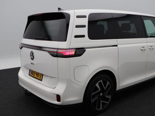 Volkswagen ID. Buzz GTX 4MOTION 79 kWh & 340 Pk | Trekhaak | Carplay | Cruise | Schuifdeuren L+R | Elektrische Stoele... ActivLease financial lease