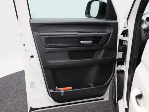 Volkswagen ID. Buzz GTX 4MOTION 79 kWh & 340 Pk | Trekhaak | Carplay | Cruise | Schuifdeuren L+R | Elektrische Stoele... ActivLease financial lease