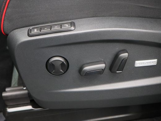 Volkswagen ID. Buzz GTX 4MOTION 79 kWh & 340 Pk | Trekhaak | Carplay | Cruise | Schuifdeuren L+R | Elektrische Stoele... ActivLease financial lease