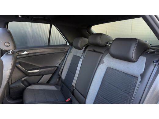 Volkswagen T-Roc 1.5 TSI Sport Business R | Panoramadak | Camera | Apple Carplay/Android Auto | Dodehoek | Stoelve... ActivLease financial lease