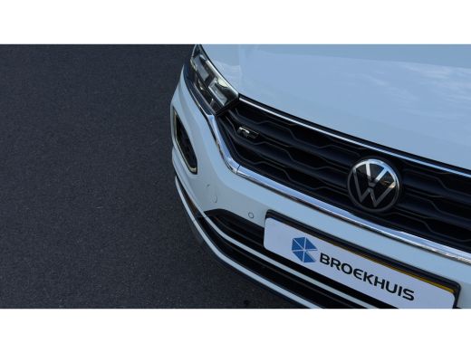 Volkswagen T-Roc 1.5 TSI Sport Business R | Panoramadak | Camera | Apple Carplay/Android Auto | Dodehoek | Stoelve... ActivLease financial lease