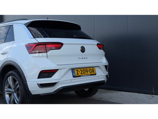 Volkswagen T-Roc 1.5 TSI Sport Business R | Panoramadak | Camera | Apple Carplay/Android Auto | Dodehoek | Stoelve... ActivLease financial lease