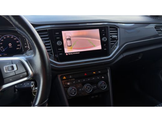 Volkswagen T-Roc 1.5 TSI Sport Business R | Panoramadak | Camera | Apple Carplay/Android Auto | Dodehoek | Stoelve... ActivLease financial lease
