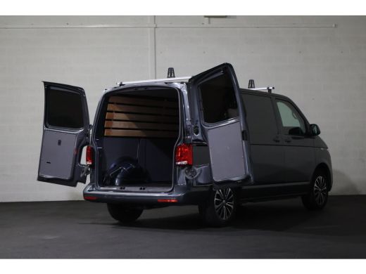 Volkswagen Transporter 2.0 TDI Bulli L1 H1 Automaat Leer Led 54dkm ActivLease financial lease