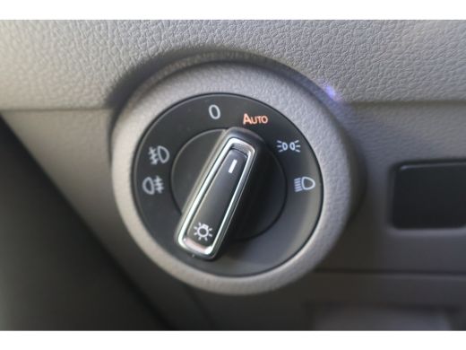 Volkswagen Transporter 2.0 TDI Bulli L1 H1 Automaat Leer Led 54dkm ActivLease financial lease