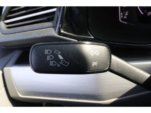 Volkswagen Transporter 2.0 TDI Bulli L1 H1 Automaat Leer Led 54dkm ActivLease financial lease