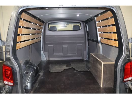 Volkswagen Transporter 2.0 TDI Bulli L1 H1 Automaat Leer Led 54dkm ActivLease financial lease