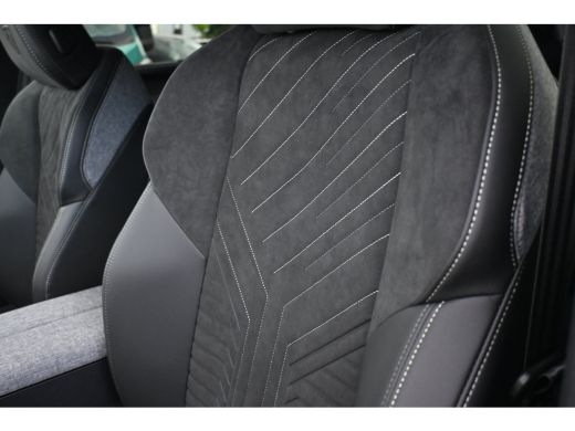 Peugeot 5008 GT | Adaptieve cruise control met Stop&Go functie | LED 3D-achterlichten | Pack Safety Plus ActivLease financial lease