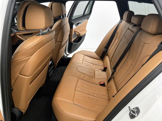 BMW 5 Serie Touring 530e M-Sport / Anniversary / X-Drive / / Harman Kardon / Panoramadak / Massagefunctie / T... ActivLease financial lease