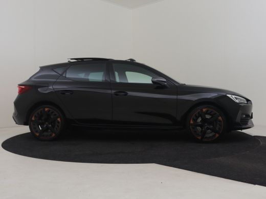 CUPRA Leon 1.4 e-Hybrid VZ Business l Pano Dak l Camera | Supersport Stuur l Adapt. CrControl l Elektr. Stoe... ActivLease financial lease