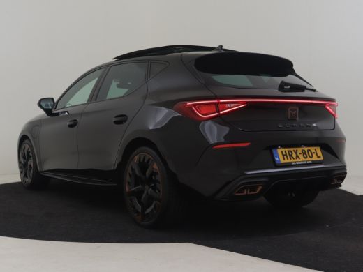 CUPRA Leon 1.4 e-Hybrid VZ Business l Pano Dak l Camera | Supersport Stuur l Adapt. CrControl l Elektr. Stoe... ActivLease financial lease