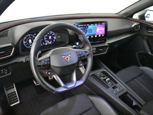 CUPRA Leon 1.4 e-Hybrid VZ Business l Pano Dak l Camera | Supersport Stuur l Adapt. CrControl l Elektr. Stoe... ActivLease financial lease
