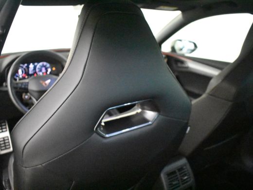CUPRA Leon 1.4 e-Hybrid VZ Business l Pano Dak l Camera | Supersport Stuur l Adapt. CrControl l Elektr. Stoe... ActivLease financial lease