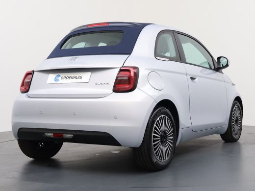 Fiat 500 Dolcevita Cabrio | 10,25" touchscreen radio met Bluetooth, DAB & USB | Automatische airconditioni... ActivLease financial lease